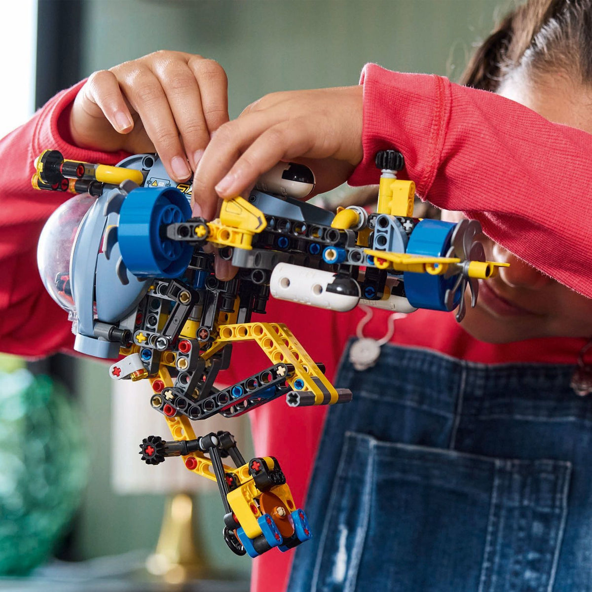LEGO Technic: Deep-Sea Research Submarine