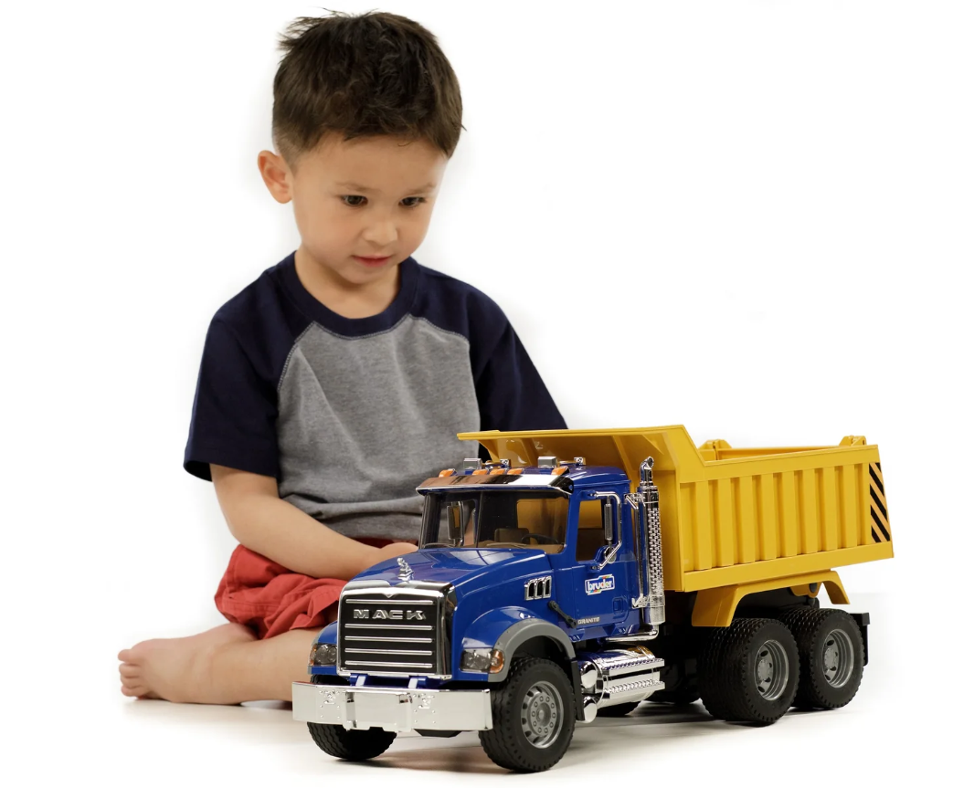 Bruder, Mack Granite Dump Truck  02815