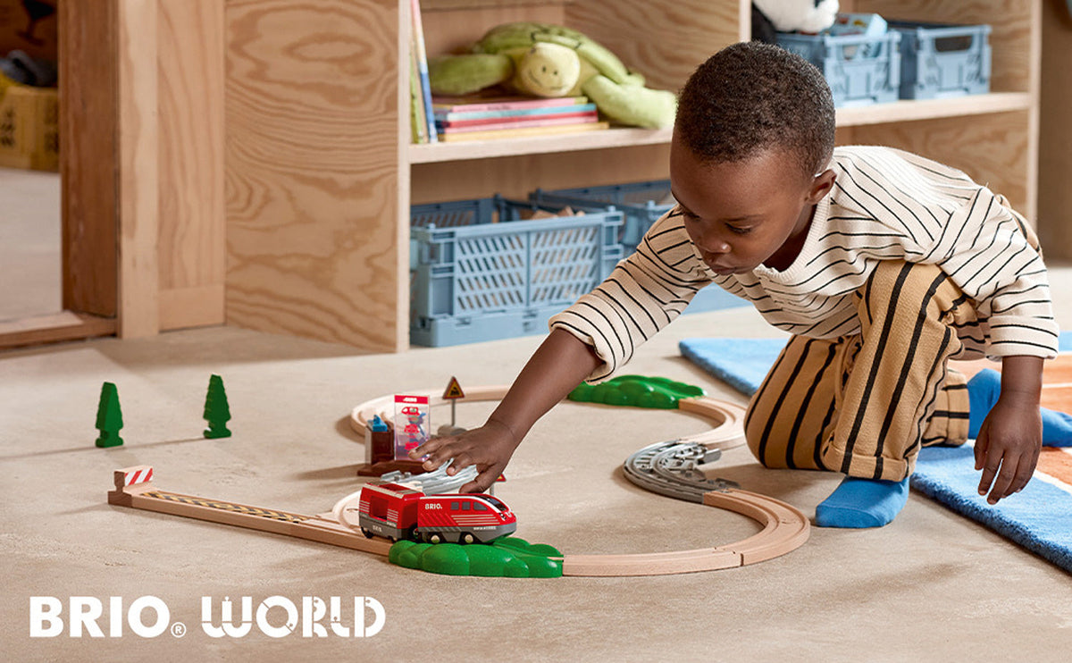 BRIO World Pull Back Train Set